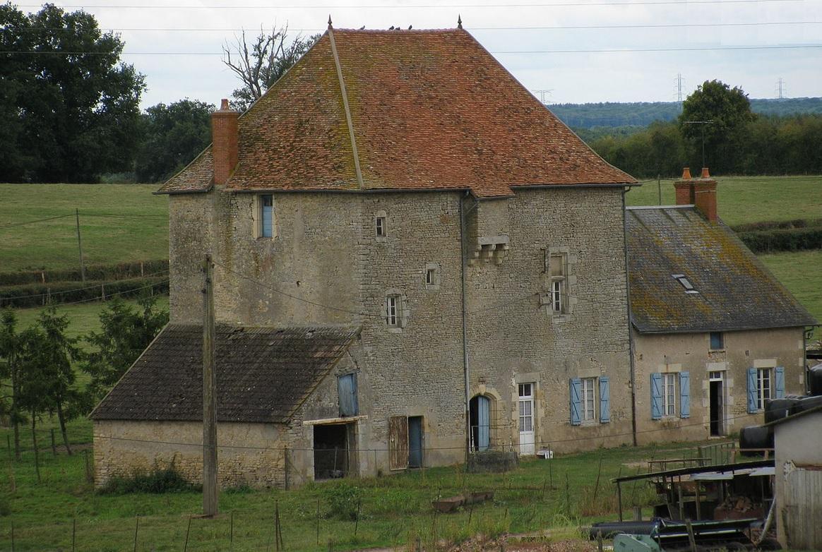 Chateau de lange a st parize le chatel