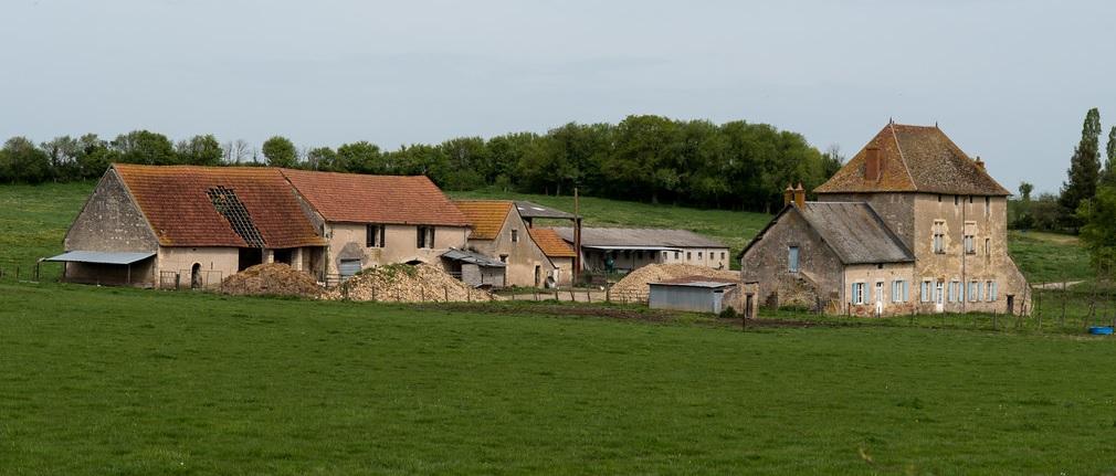 Chateau ferme de l ange st parize le chatel