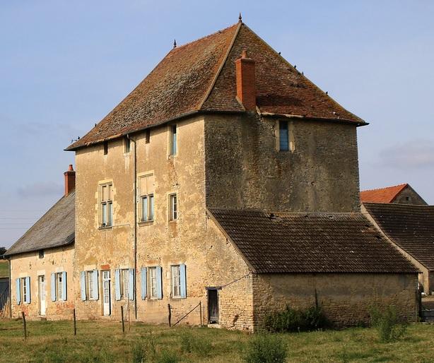 Chateau lange lieu dit l ange a saint parize le chatel pres de nevers